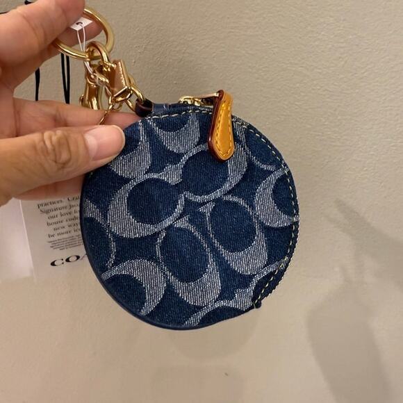 Coach CZ256 Circular Coin Pouch Bag Charm In Signature Denim - Picture 4 of 6